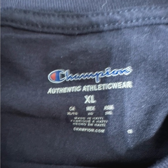 Champion brand- Milwaukee Brewers tshirt. New without tags, men’s size Xlarge - Picture 5 of 5